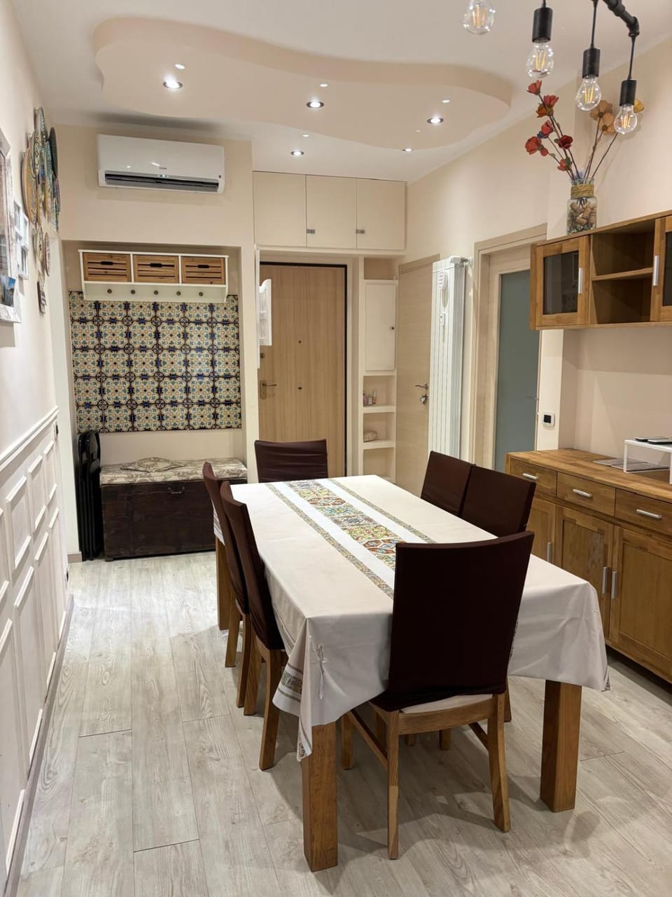 Dining area, air conditioner