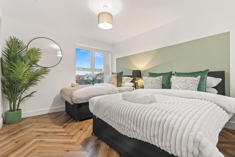 Birmingham Luxe - Free Parking - Sleep 8 - Central Apartment in Birmingham