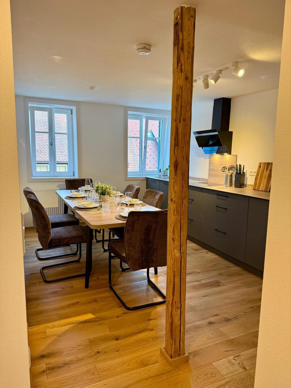 Coffee/tea facilities, Seating area, Dining area, stove, stove, kitchen, kitchen