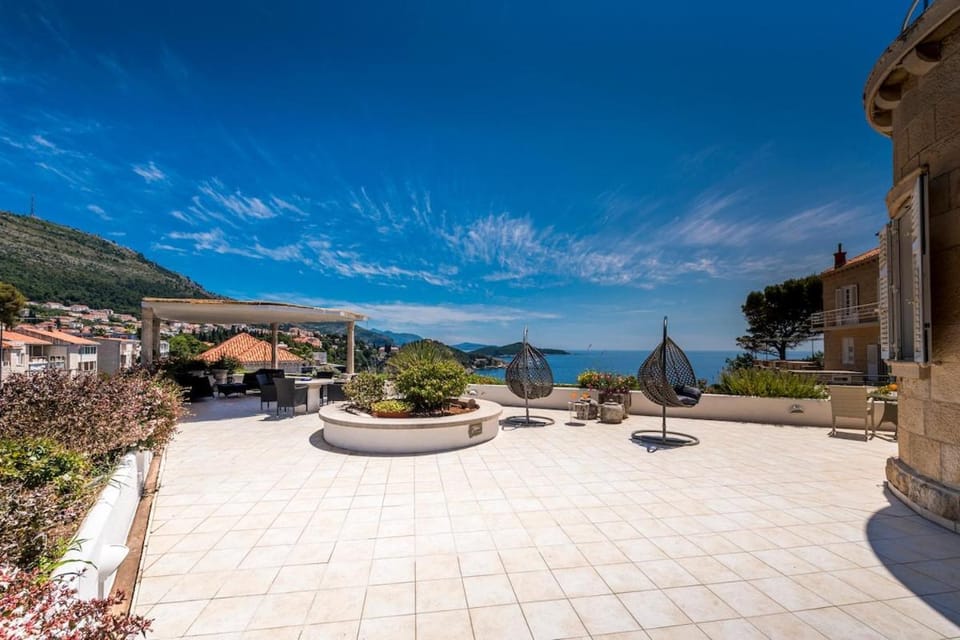 Day, Natural landscape, Mountain view, Sea view