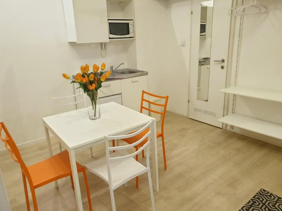 Orange Studio City center Apartment in City of Zagreb