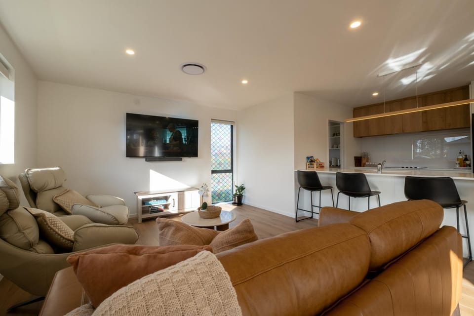 Brand New with Games Room Walking distance to shops House in Christchurch