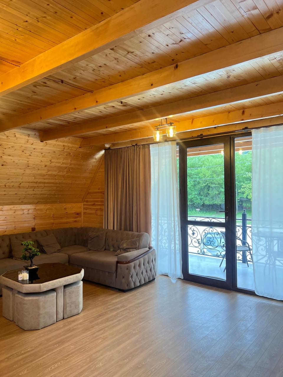 View (from property/room), Balcony/Terrace, Living room, Seating area
