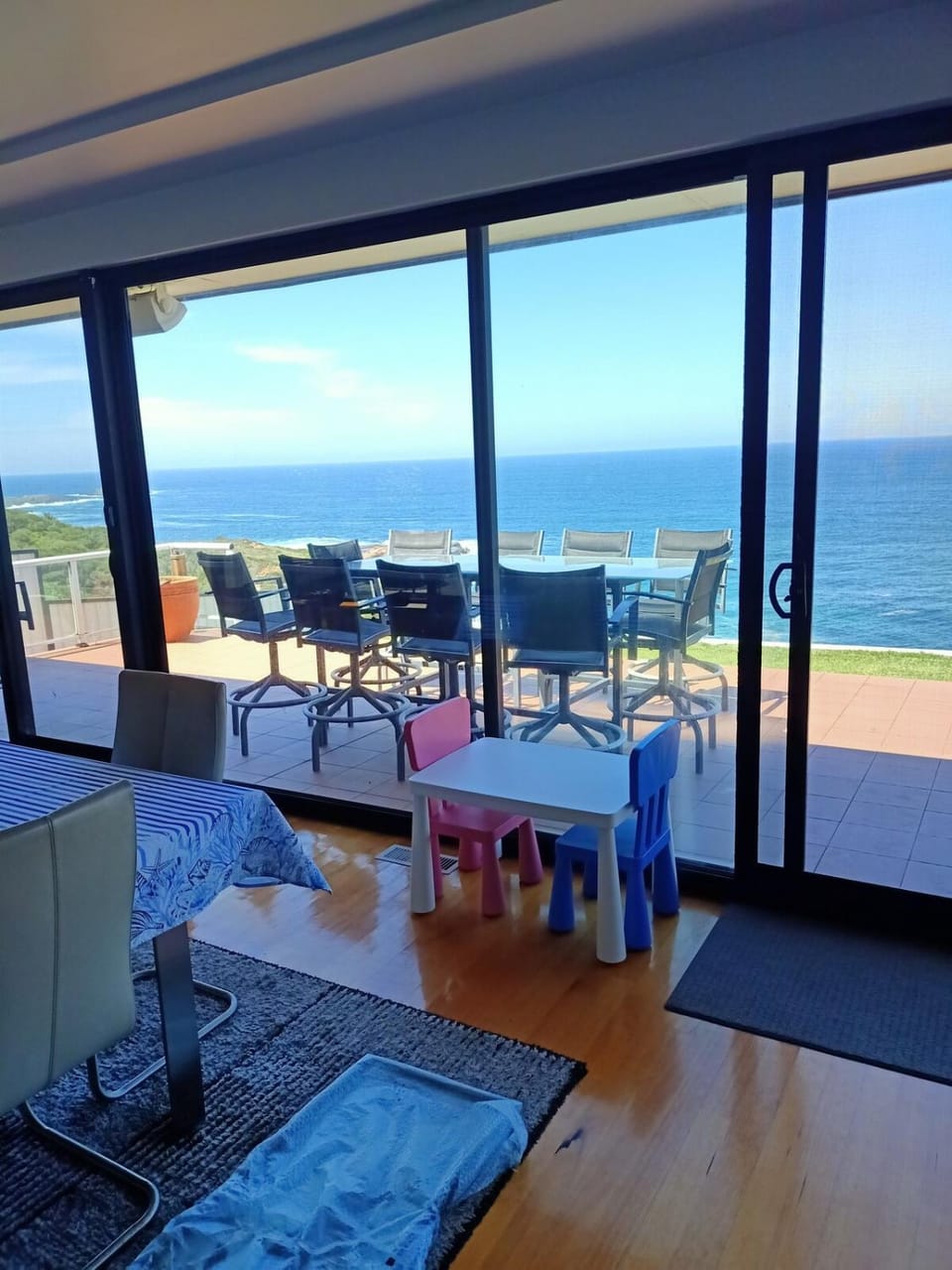 Living room, Sea view