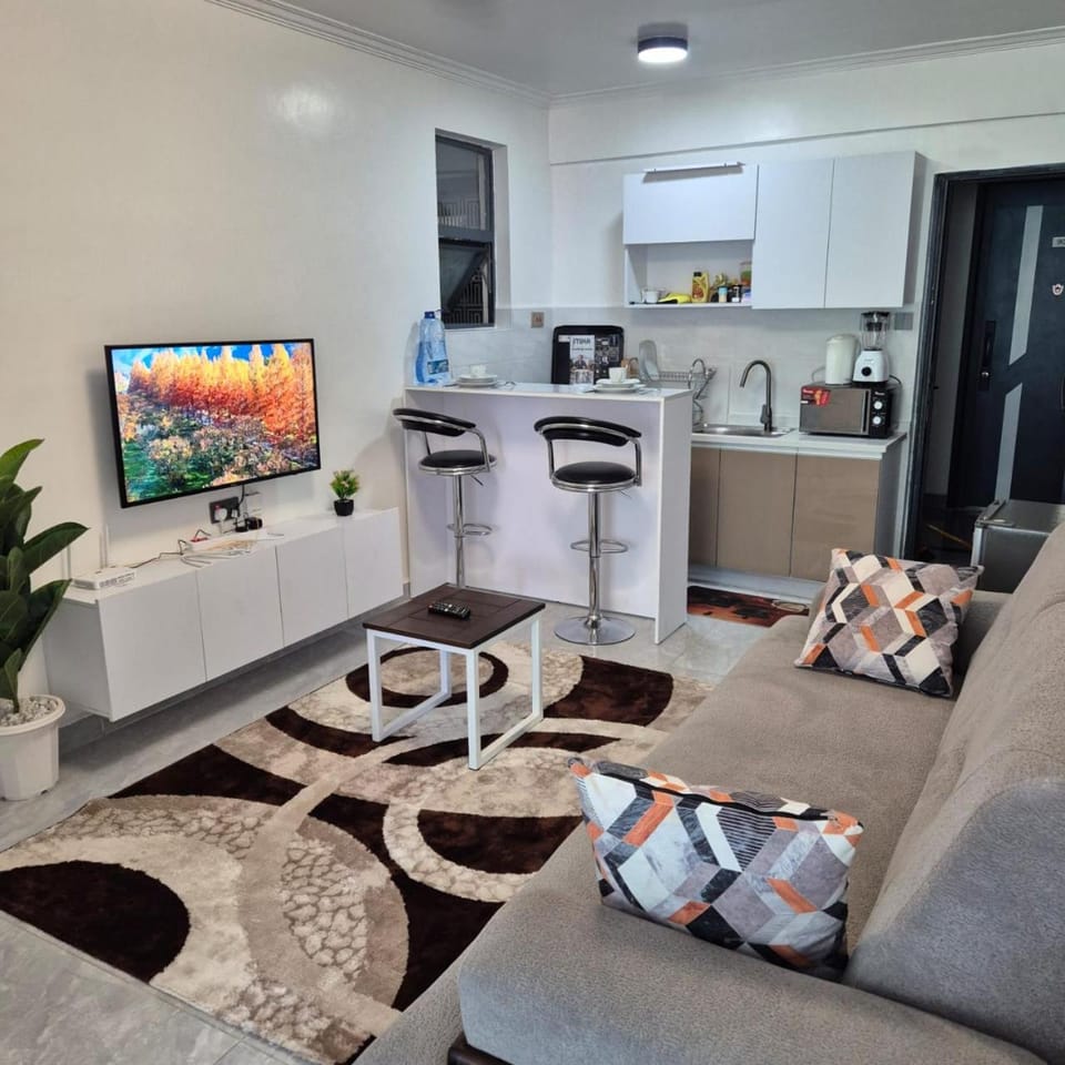 TV and multimedia, Kitchen or kitchenette, Living room, Seating area, minibar, oven, stove