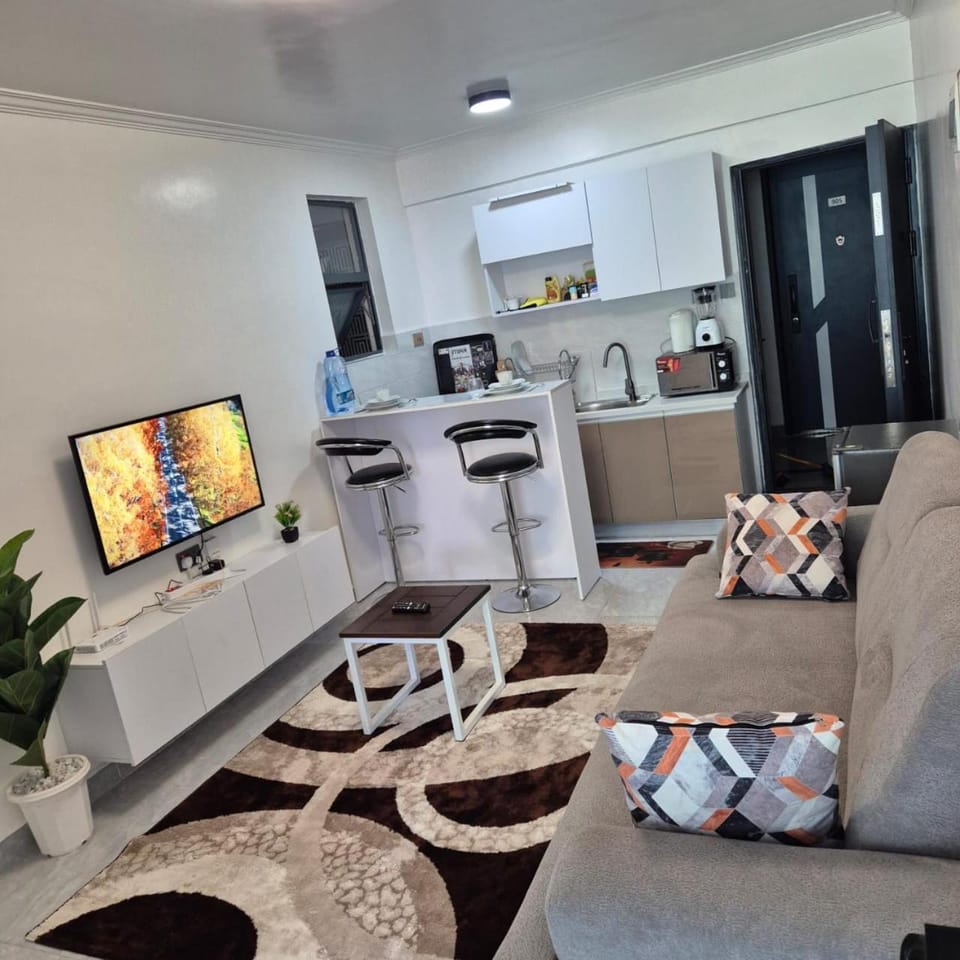 TV and multimedia, Kitchen or kitchenette, Living room, Seating area, Dining area, minibar, oven, stove, toaster