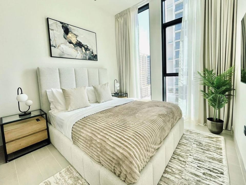 Elevated 2br Elegance Dip Pool, Parking And Gym! Apartment in Dubai