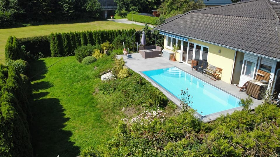 Property building, Garden, Garden view, Pool view, Swimming pool