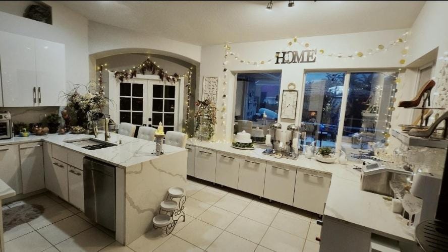 Gallery Suite Tropical Retreat Pool Access Vacation rental in Port Saint Lucie