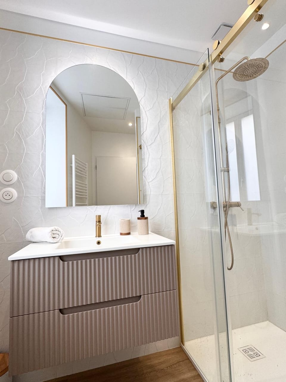 Shower, Bathroom