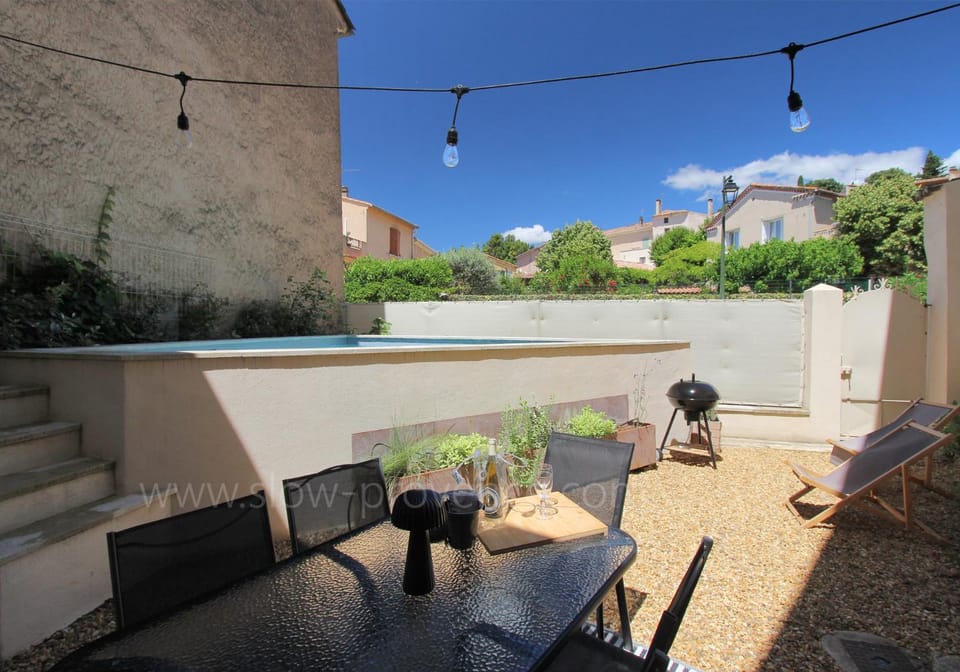 Balcony/Terrace, Swimming pool, sunbed