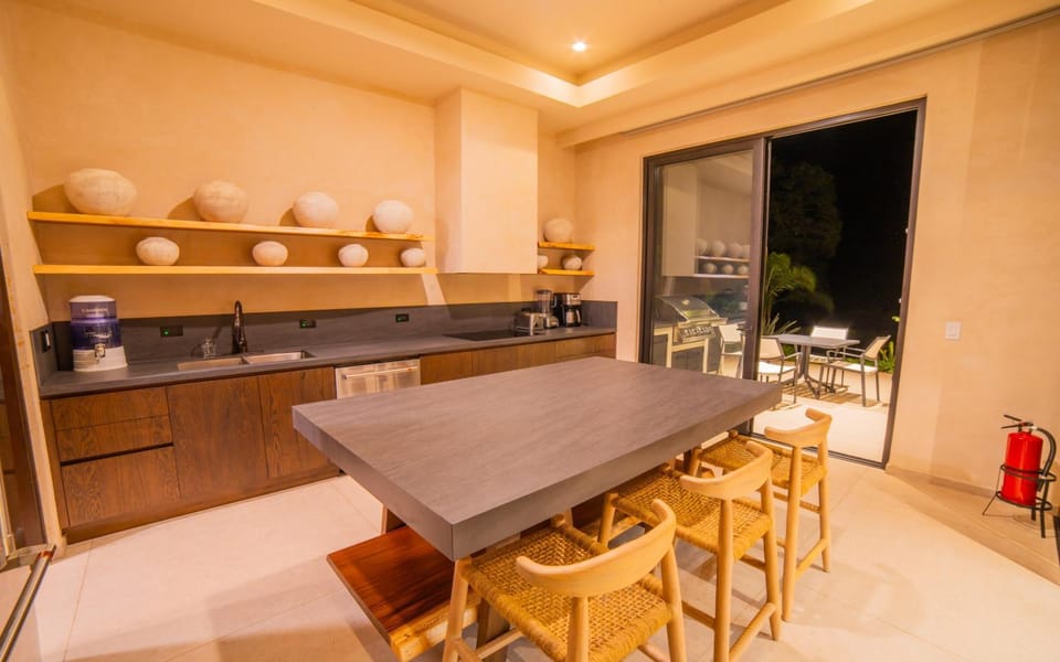 Casa Lagom, Luxurious Oasis with Infinity Pool! Villa in Guanacaste Province