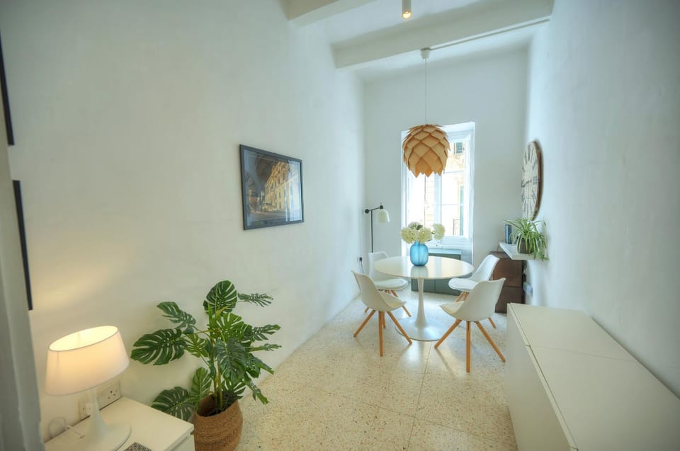 Charming and stylish duplex townhouse DGUY1-1 Apartment in Malta