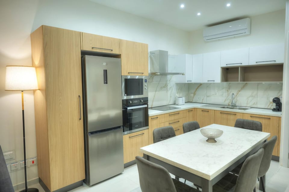 Britannia Suites, charming 2 bedroom flat JCAS2 Apartment in Malta