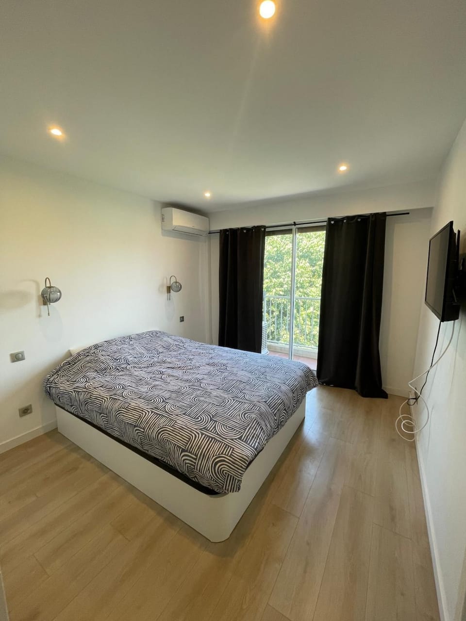 Joli 3 pièces climatisé parking proche des plages Apartment in Antibes