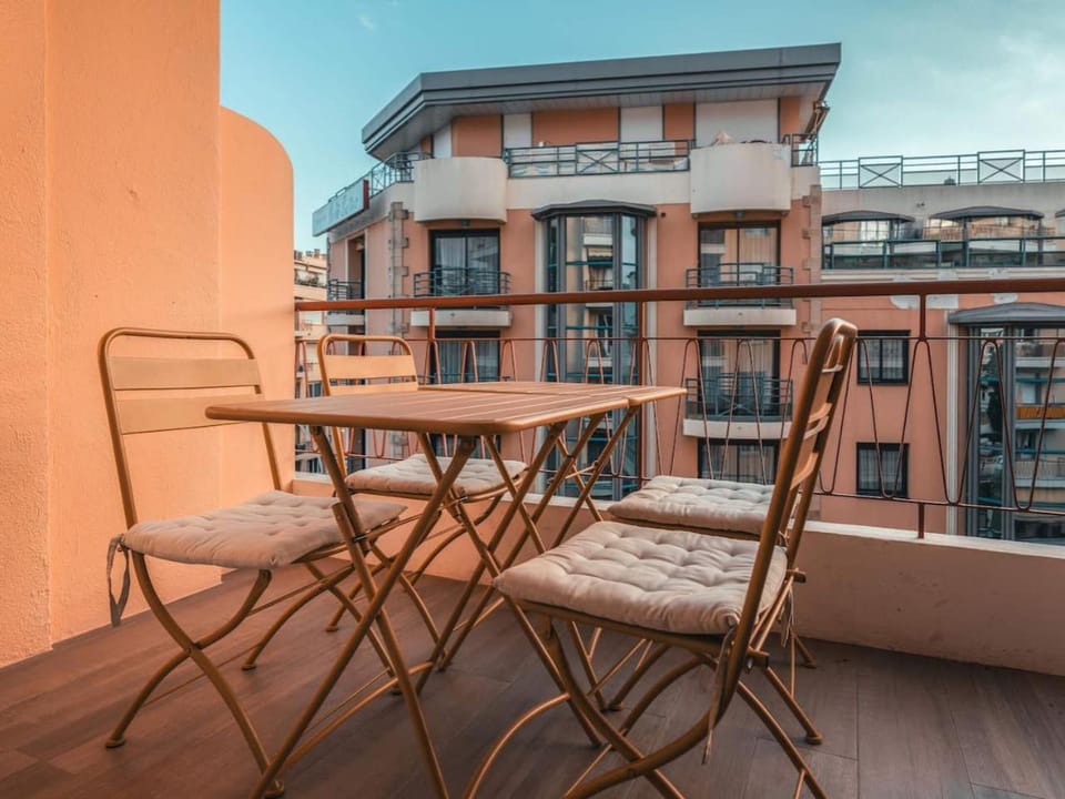 Holi Moderne 2CH 2SDB Hypercentre Croisette Clim Apartment in Cannes