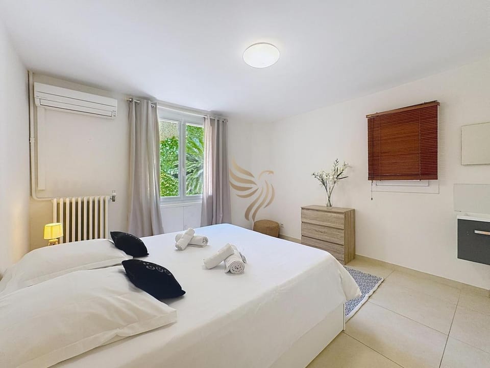 T3 private garden 2 steps from the center-Clim Apartment in Saint-Raphael