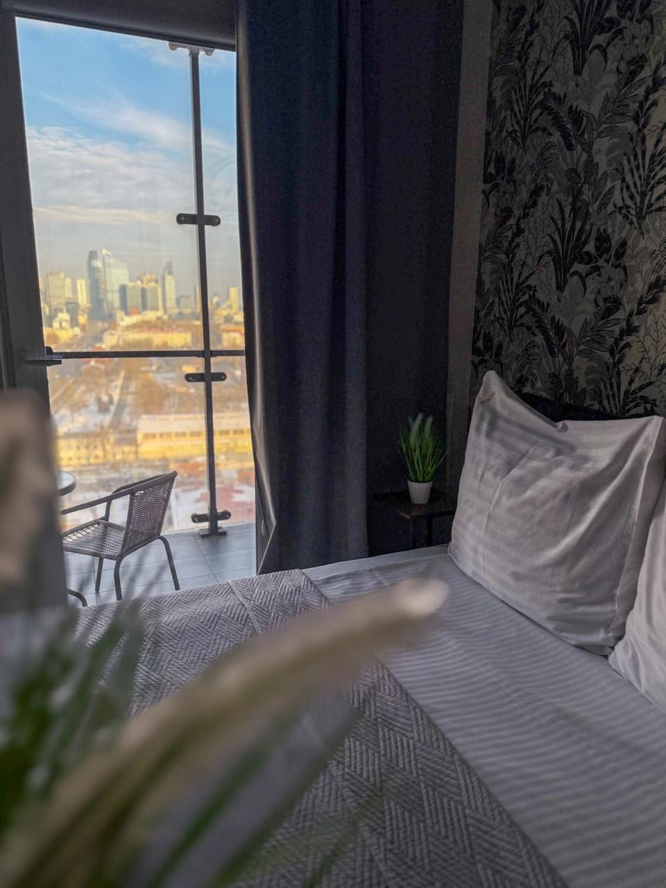 Bed, View (from property/room), Balcony/Terrace, Living room, Photo of the whole room, Seating area, Bedroom
