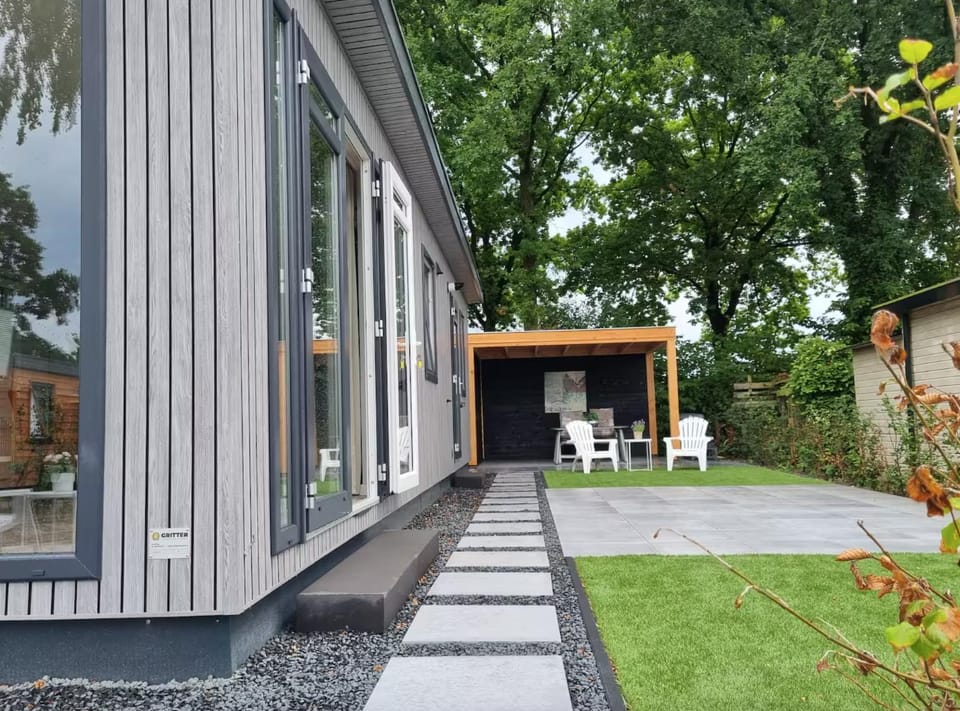 Property building, Patio, Garden
