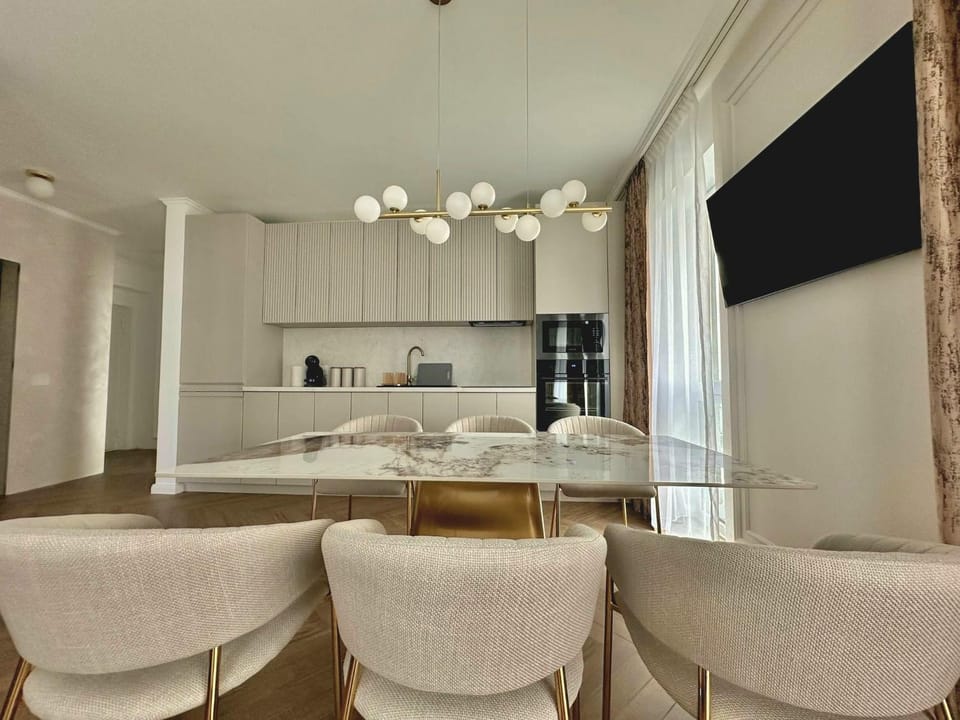 TV and multimedia, Dining area