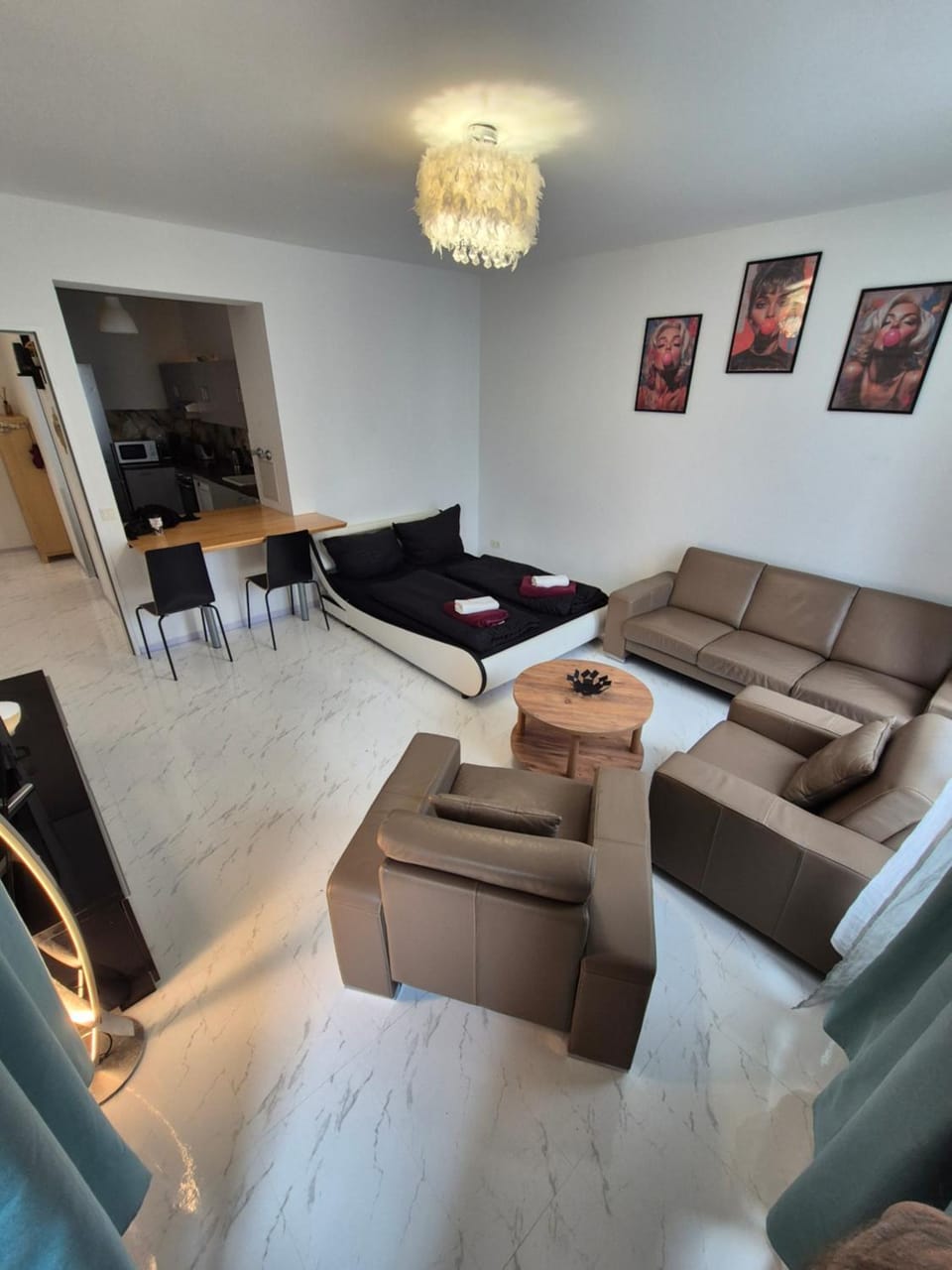 TV and multimedia, Living room, Seating area