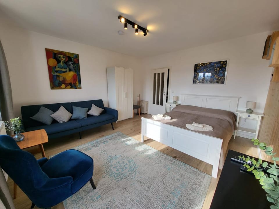 Living room, Bedroom