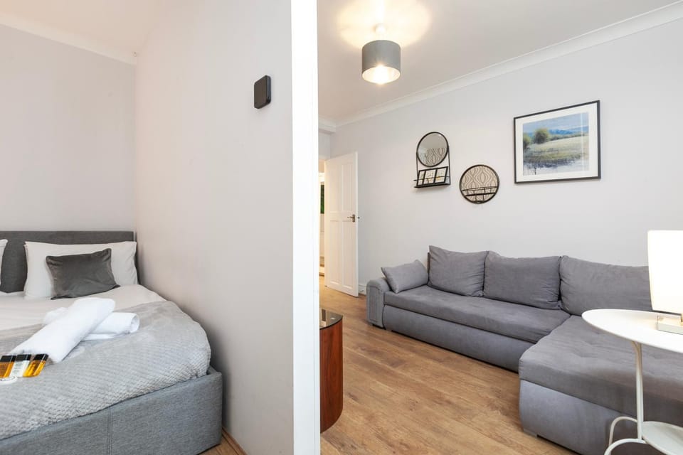Living room, Bedroom