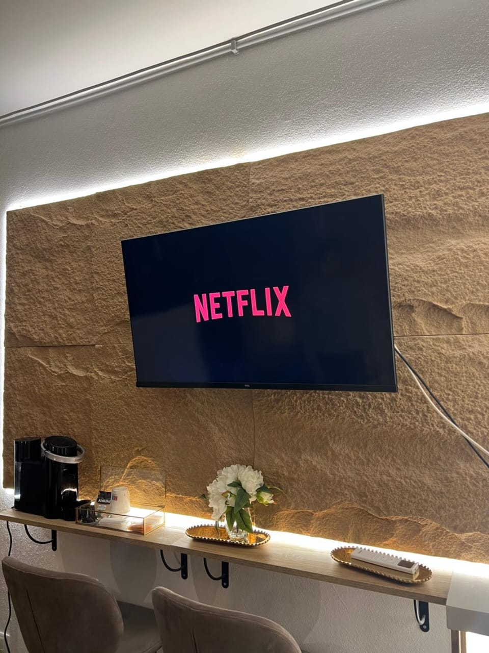 TV and multimedia, Text overlay
