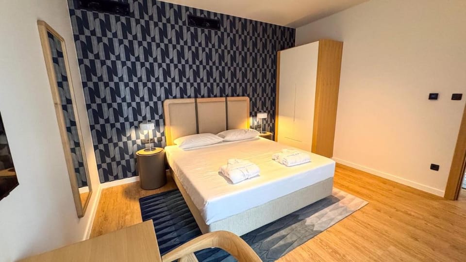 Bed, Photo of the whole room, Bedroom, wardrobe