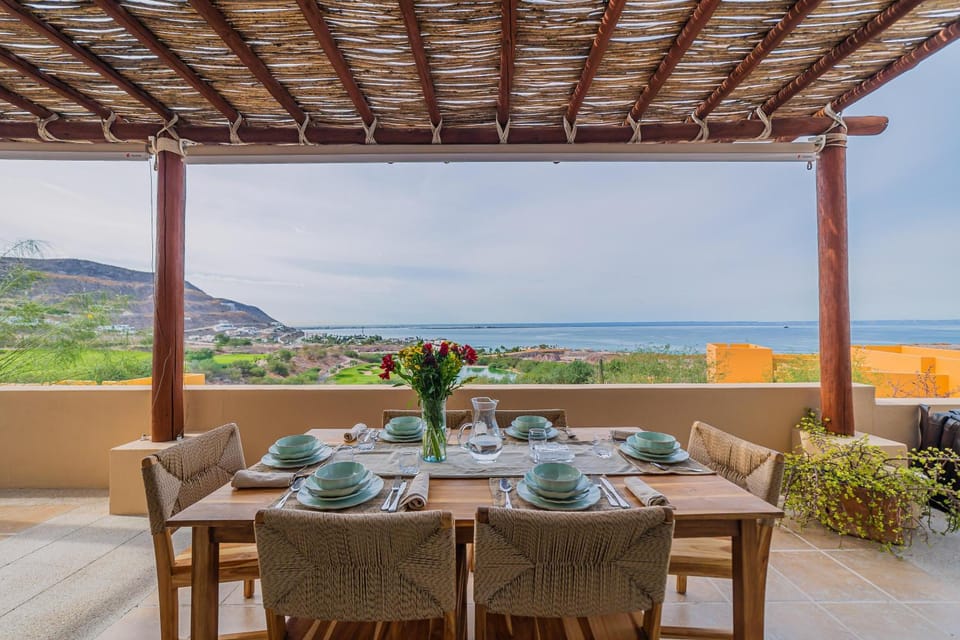 Exclusive 3BR Villa in Puerta Cortés with Jacuzzi, Golf Cart | 18C Villa in Baja California Sur