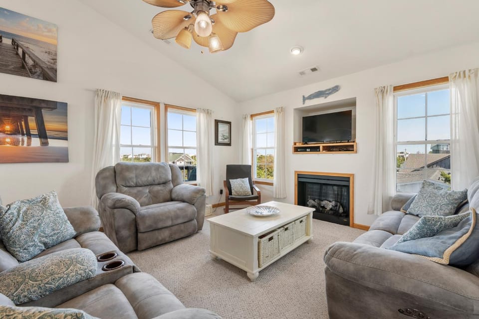 A Beach Life House in Outer Banks