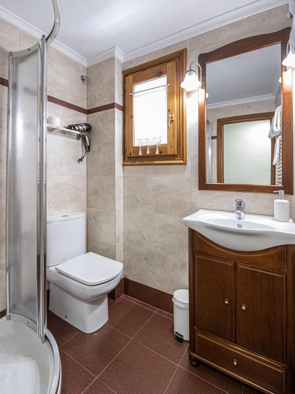 Shower, Bathroom, hair dryier, towels