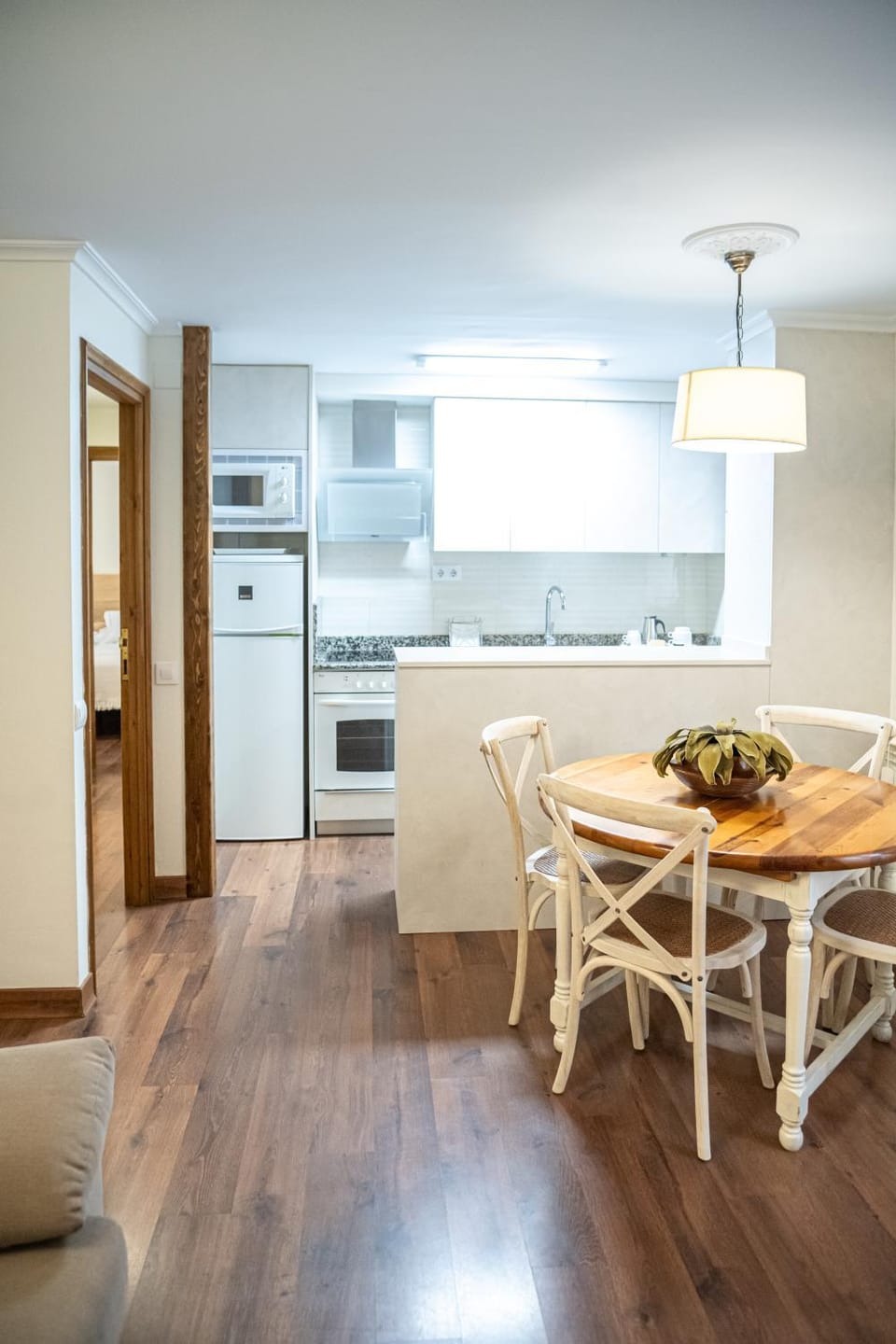 Kitchen or kitchenette, Dining area, dishwasher, microwave, oven, stove