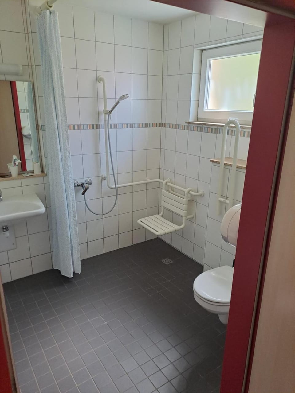 Shower, Toilet