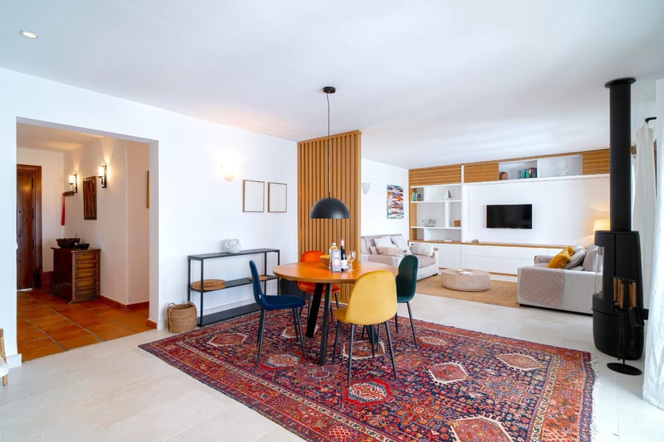 Communal lounge/ TV room, Living room