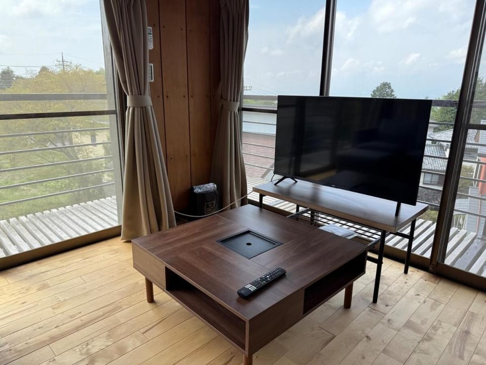 Day, TV and multimedia