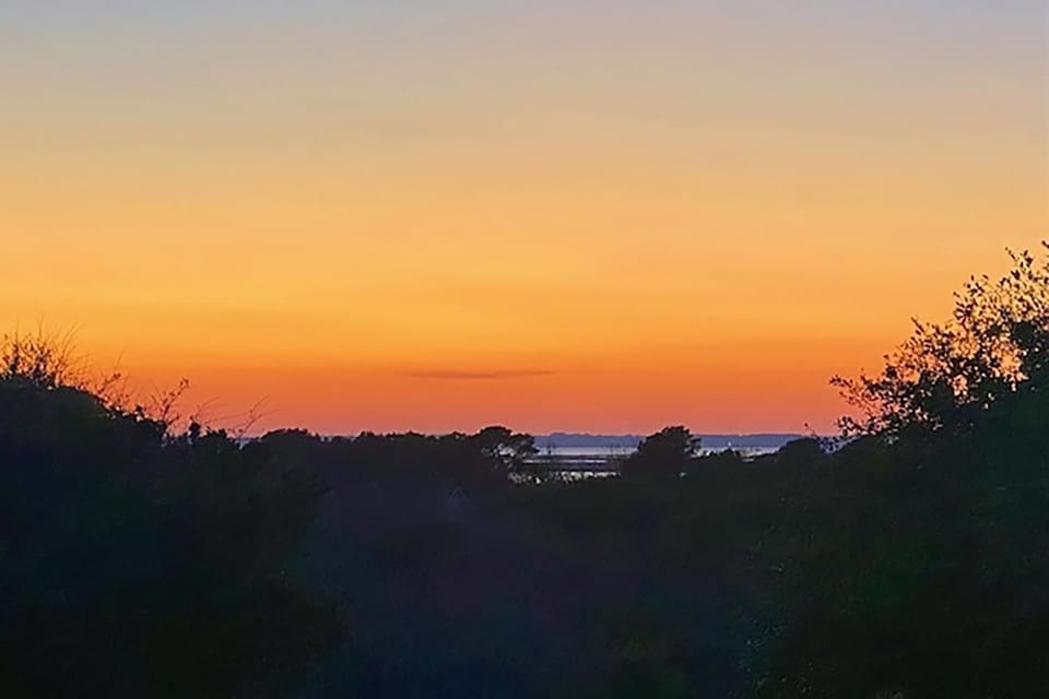 A Pointe Of View Apartment in Corolla