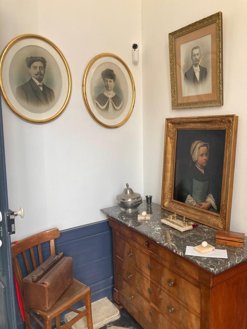 Facade/entrance, View (from property/room)