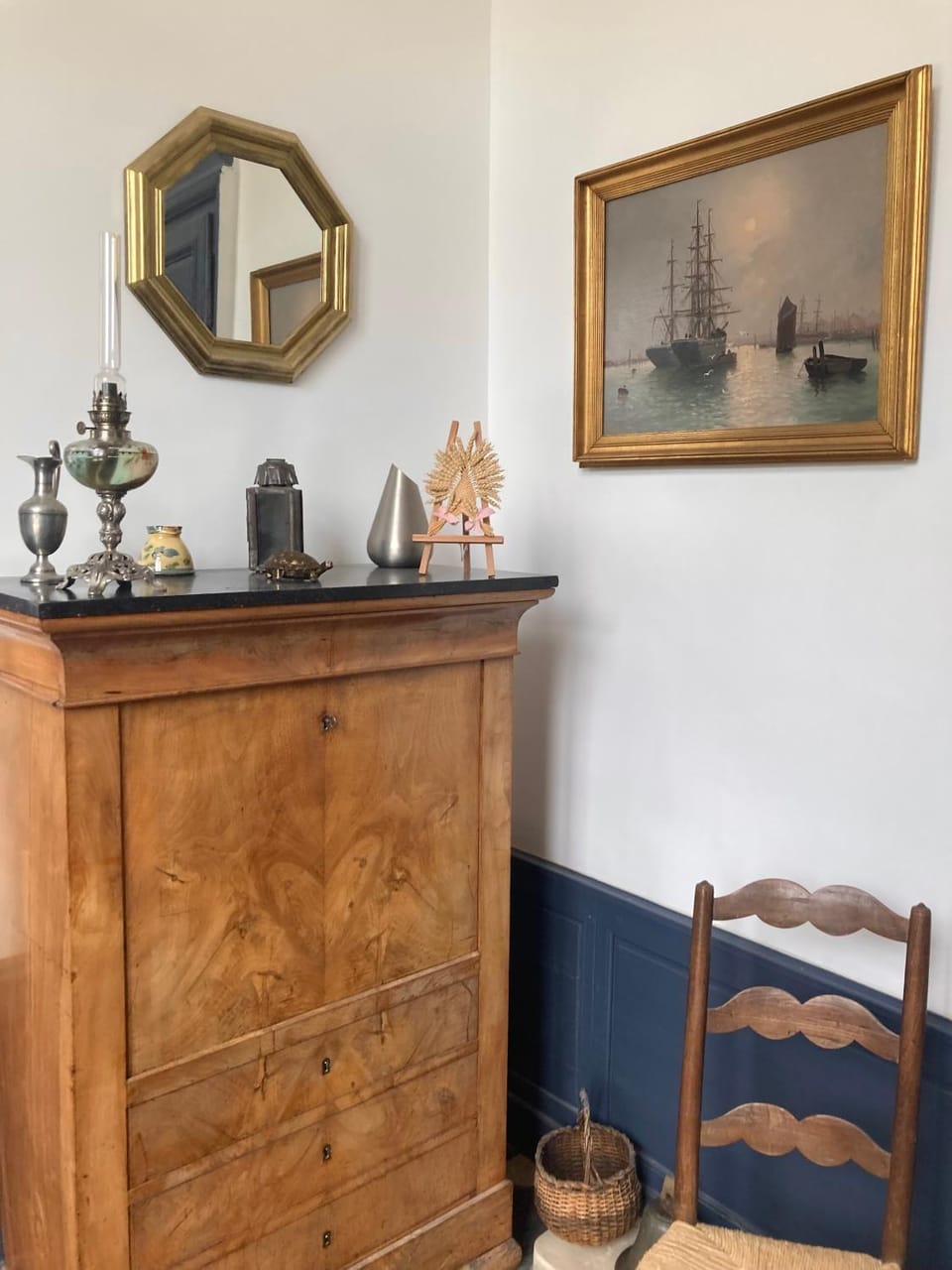 Facade/entrance, View (from property/room)