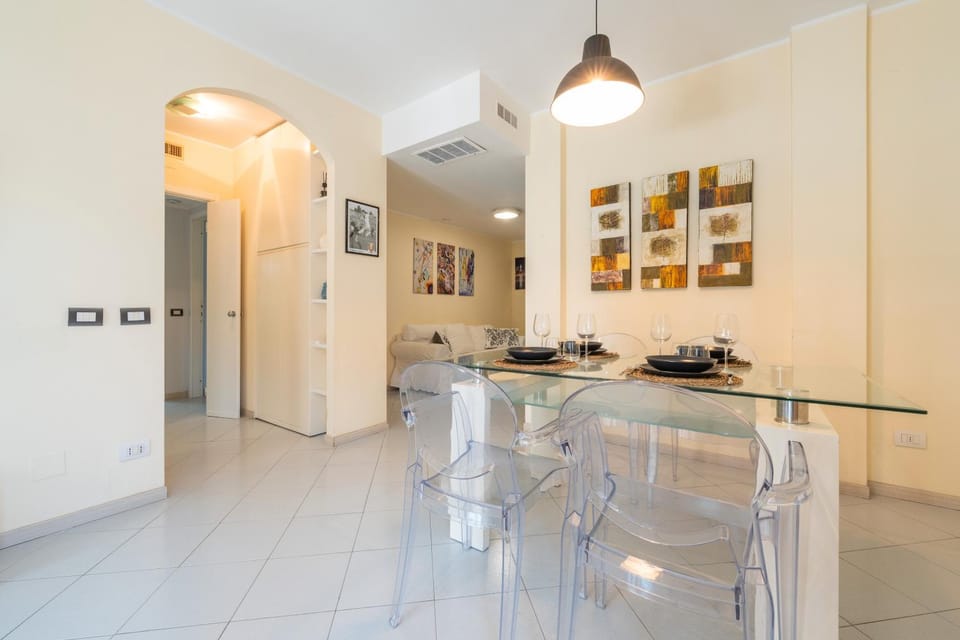 Property building, Kitchen or kitchenette, Living room