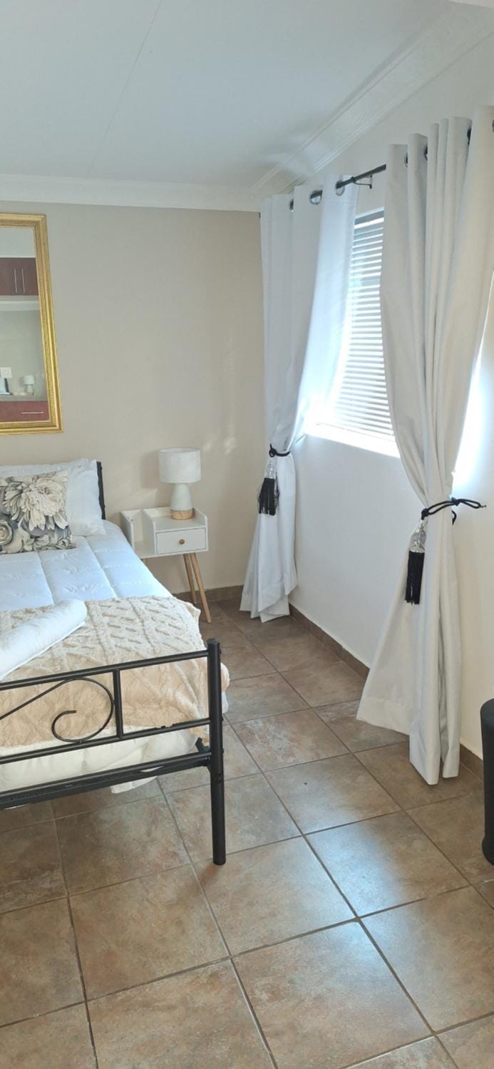 Chrysantimum Guest Apartment Bed and Breakfast in South Africa