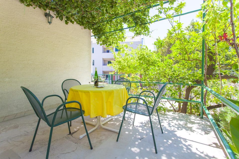 Apartments Kumpar Apartment in Makarska