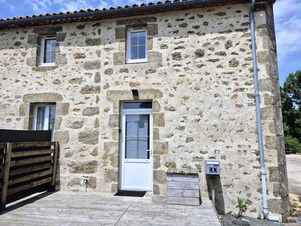 Gîte La Pinochonnerie 2/4pers 6 min Puy du Fou Bed and Breakfast in Pays de la Loire