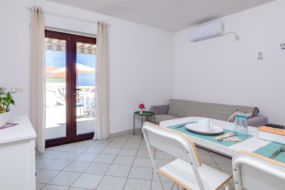 Apartment for 2 Kijac Apartment in Primorje-Gorski Kotar County