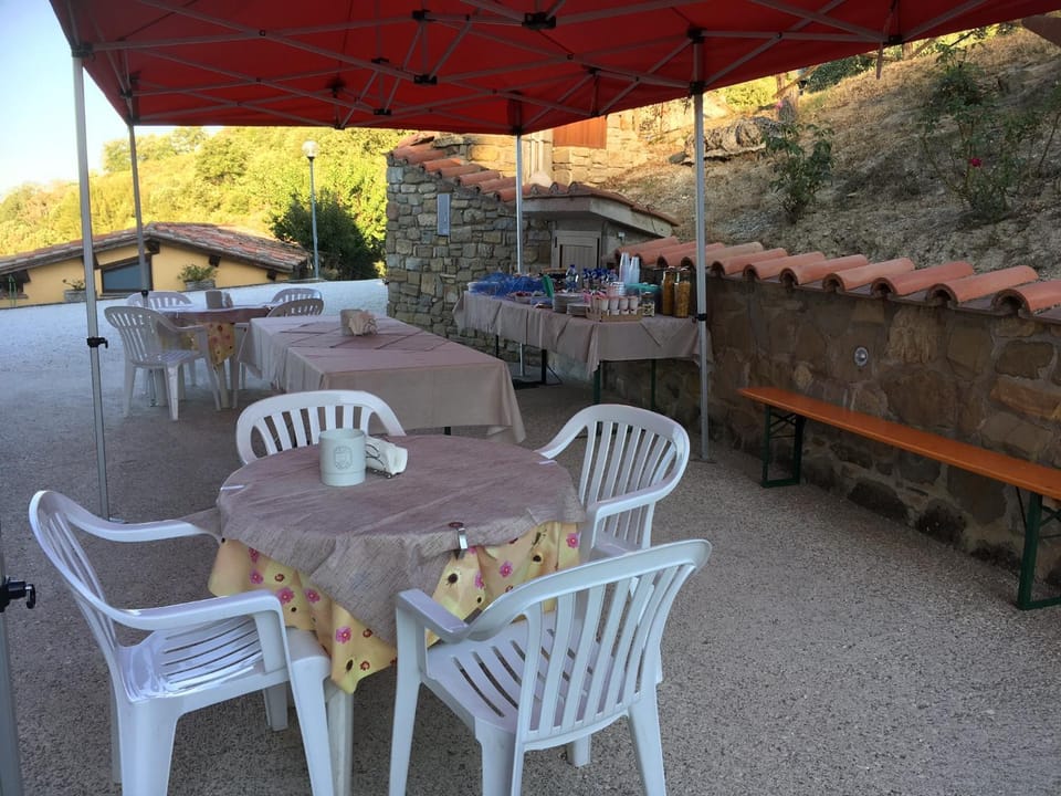 Agriturismo La Valle dei Fiori di Bellucci Rosanna Farm Stay in Umbria