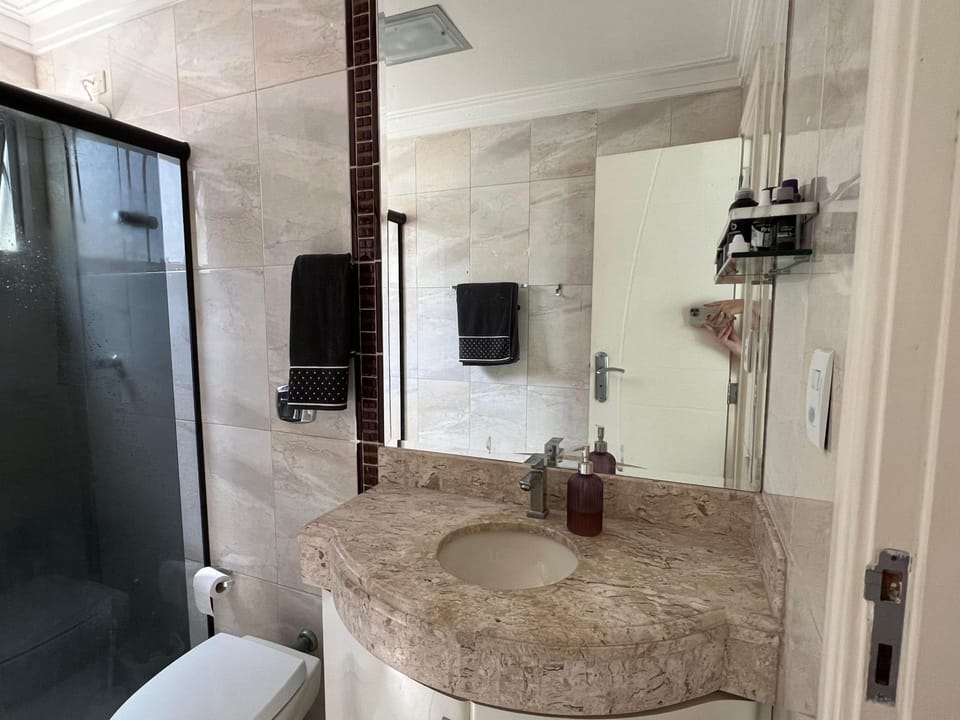 Shower, Bathroom, towels