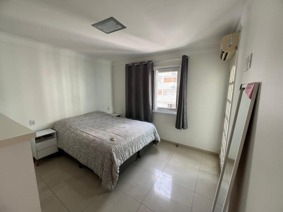 Bed, Photo of the whole room, Bedroom, air conditioner