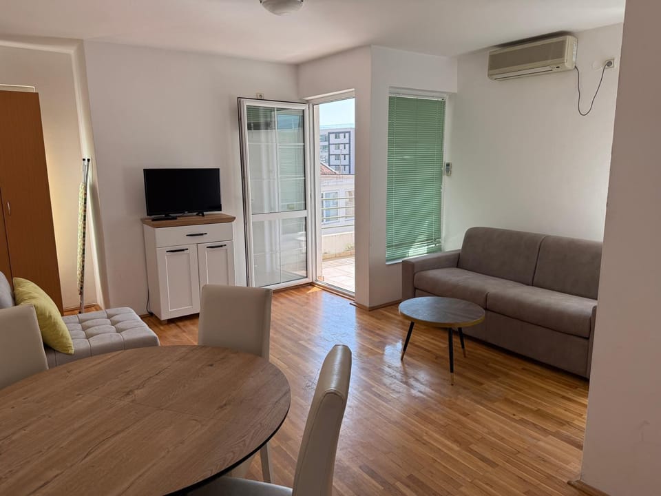 Jadran Rafailovic Apartment in Budva Municipality