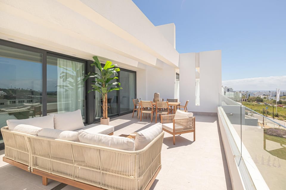 Day, Balcony/Terrace, Balcony/Terrace, Seating area, Dining area, Mountain view, Sea view