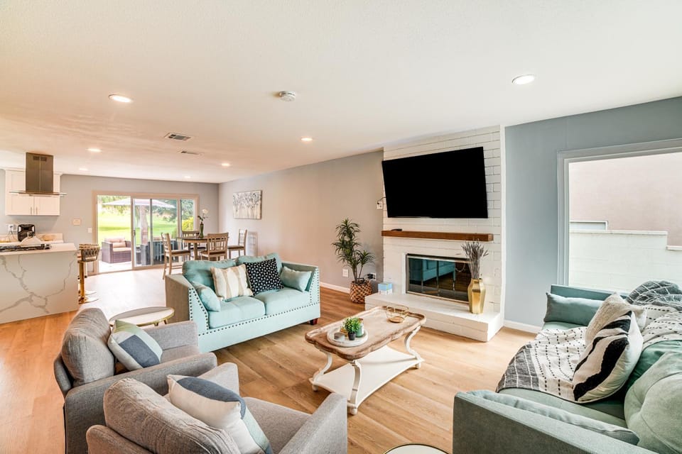 Golf, Swim, Relax Family Retreat in Corona! House in Corona